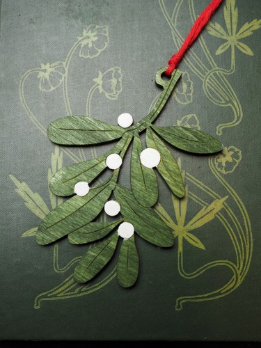 Mistletoe yule tree decoration - yule,