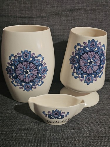 Vintage new devon pottery - vintage, blue