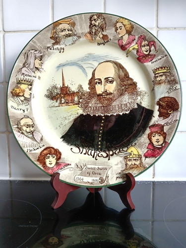 Large royal doulton - royal,