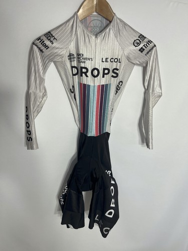 Col drops colour the road - drops,