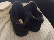 PRIMARK - BRAND NEW BLACK SUEDE AND FAUX FUR LADIES SLIP ON SHOES