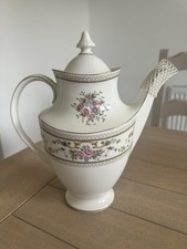 Royal Doulton 1978 Alton coffee pot