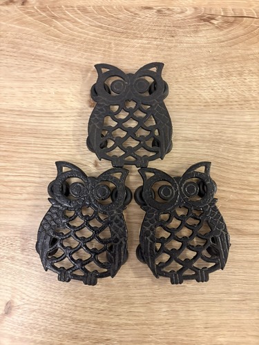 Vintage cast iron - trivets, set