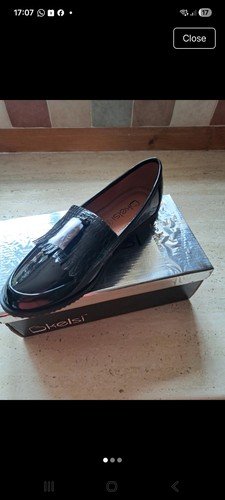 Ladies black patent loafer - black,