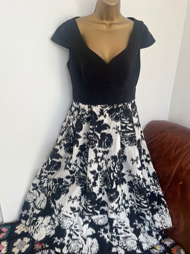 Ladies coast fit and flare - fit,