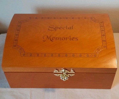 Mele memories jewellery - &,