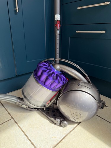 Dyson cylinder pull along - dyson,