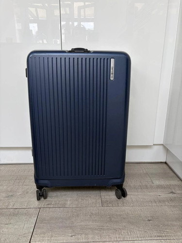 Large hardside samsonite - large,