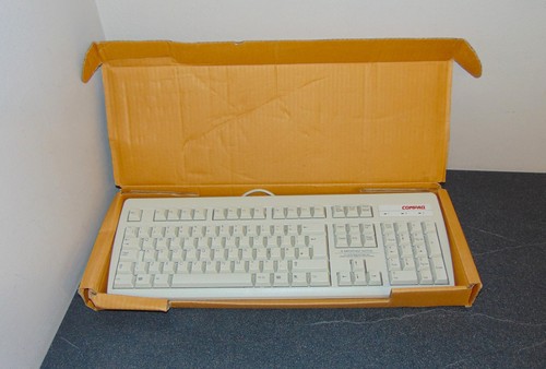 Vintage compaq keyboard - vintage, uk