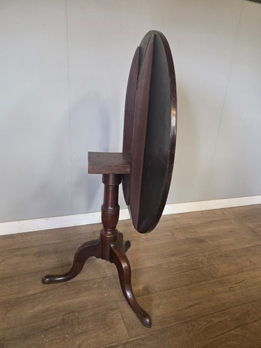 Antique mahogany george - mahogany, iii