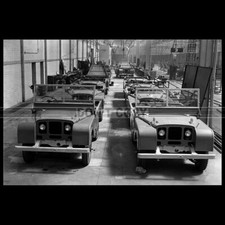 Photo A.007218 LAND ROVER SERIES 1 ASSEMBLY LINE CLASSIC CAR