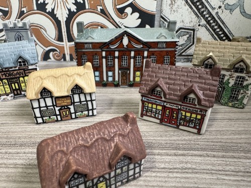 Wade miniature houses - miniature,