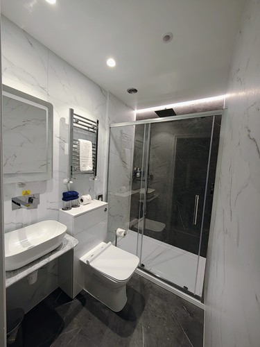 Calacatta white spc wall - calacatta,