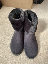 Black Faux Suede Snug Boots