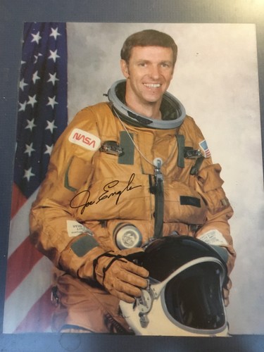 Joe engle pilot astronaut - joe,