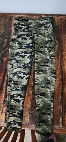 Girls with guns leggings - guns,