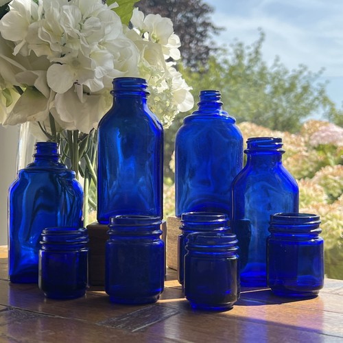 Dark blue vintage - blue, chemist