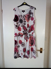 Multi coloured abstract design Simon Jeffrey Size 16 knee length dress