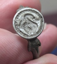Roman Silver Seal Ring.  Helmeted Gladiator! 2 cm diameter.