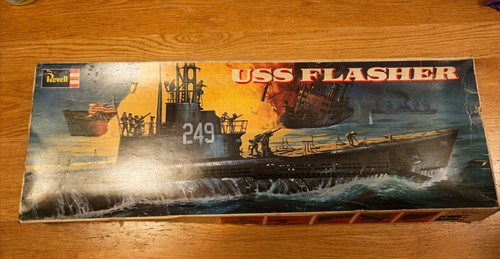 Revell 1971 180 uss - 1971, 1/180