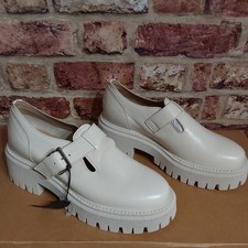 New With Tags Schuh Cream