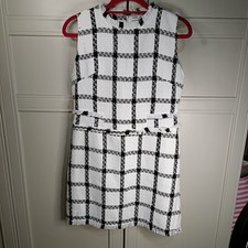 Jaune Rouge black and white