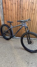 Trek Roscoe 8 Mountain Bike