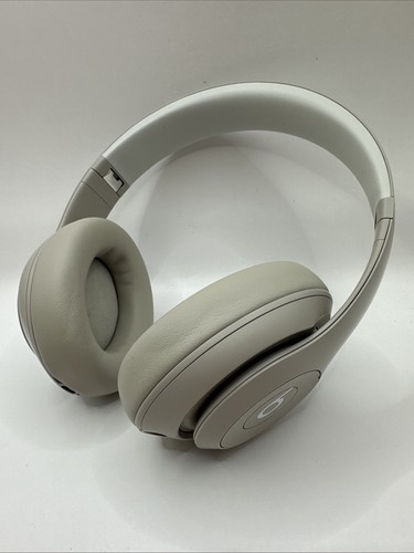 Beats dre studio - by,