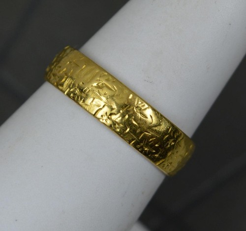 Heavy vintage 22ct yellow - heavy,