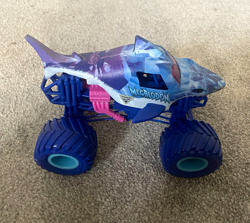 Monster jam megalodon shark - megalodon,