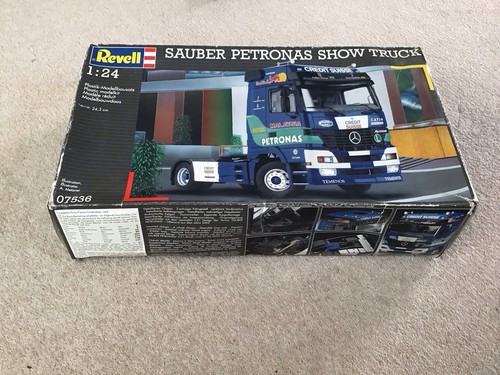 Revell sauber petronas show - sauber,