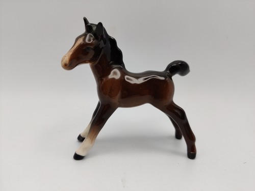 Beswick foal small - small, dark