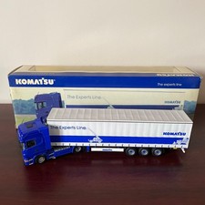 UNIVERSAL HOBBIES 5608  Komatsu The Experts Line Truck and Trailer 1/50