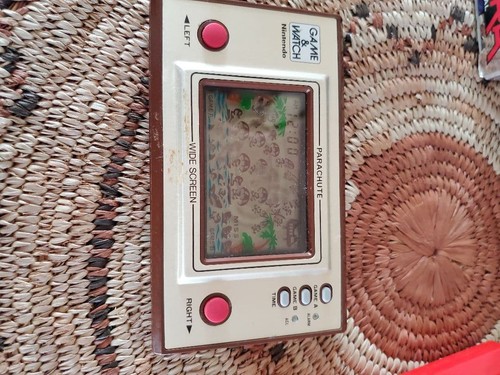 Game watch parachute - watch,