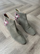 Joules Embroidered Heel Suede