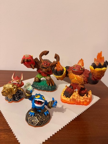 Skylanders characters bundle - skylanders,