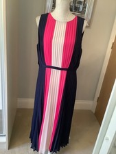 Hobbs Claudia Pleated Fit and