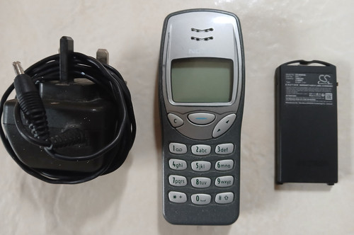 Nokia 3210 vintage mobile - nokia,