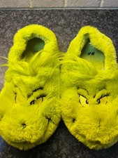 KIDS GRINCH SLIPPERS size 3.5