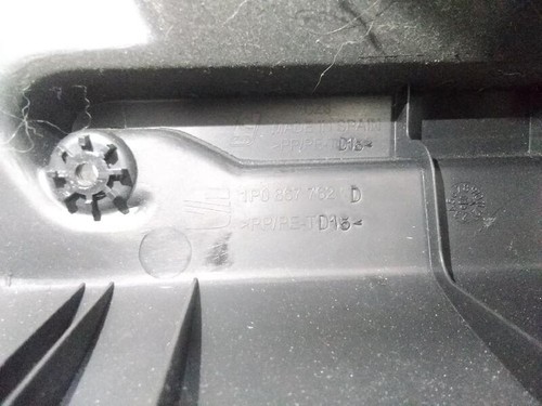 1p0867762d rear molding 822919 - 1p0867762d,