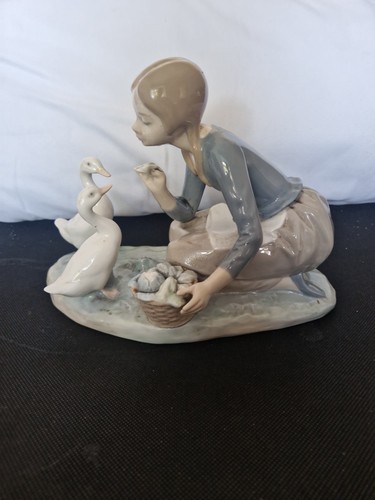 Lladro porcelain figurine - lladro, "