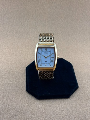 White dial vintage seiko - vintage, slim