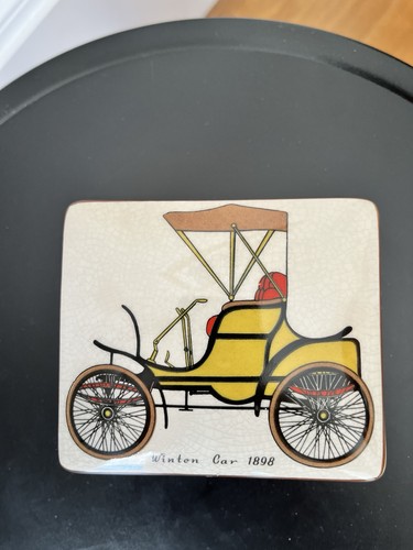 Vintage car wagon trinket box - car,