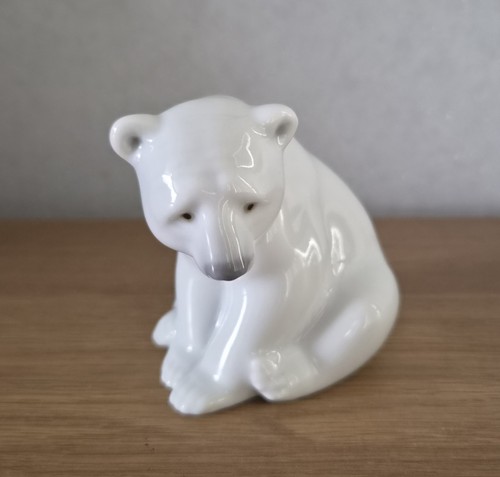 Lladro seated polar bear - lladro,