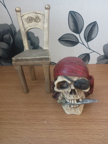 Resin pirate skull chair - resin, on