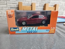 Revell Diecast 1/24 Scale Model Car 8629 BMW 850i Red.