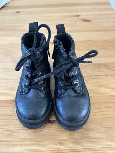 Black combat boots - black,