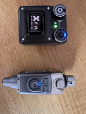 Xvive U4 In-Ear Wireless Monitor System With Case And Shure SE215 Headphones