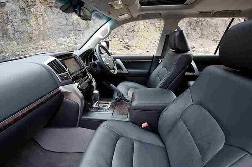 Toyota land cruiser 200 v8 - toyota,