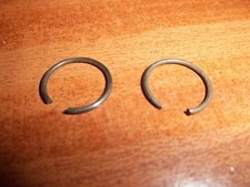 ORIGINAL MERIDEN TRIUMPH T20 3TA T90 PAIR OF PISTON PIN CIRCLIP 70-1767